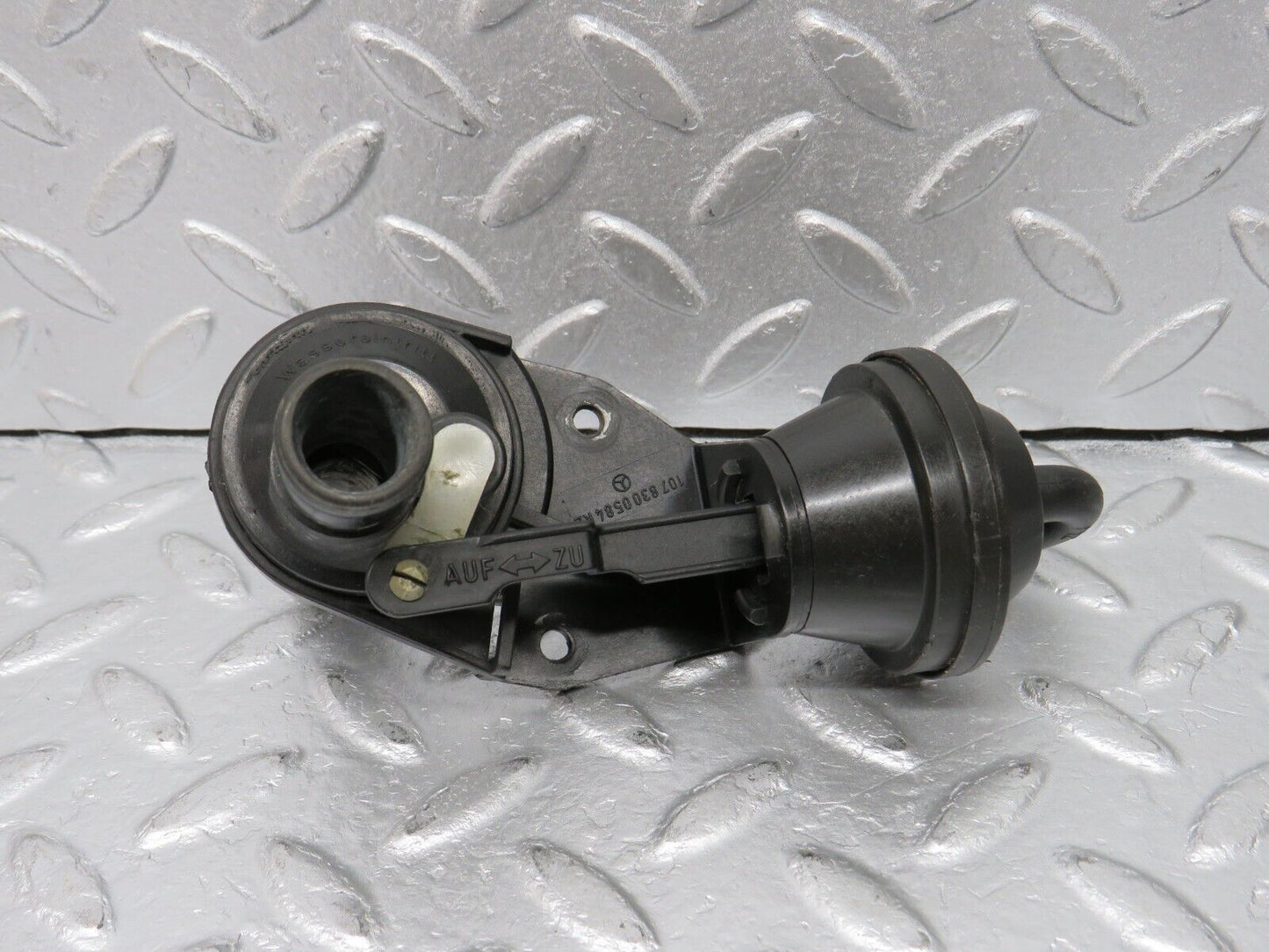 39101 Mercedes-Benz R107 500SL Coupe Heater Control Valve 1078300584