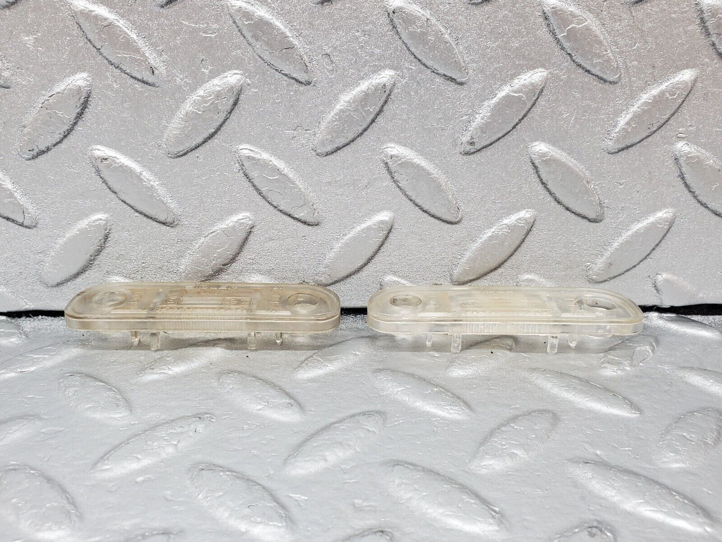 45852 Mercedes-Benz W126 420SE Number Plate Light 2X 1268200056