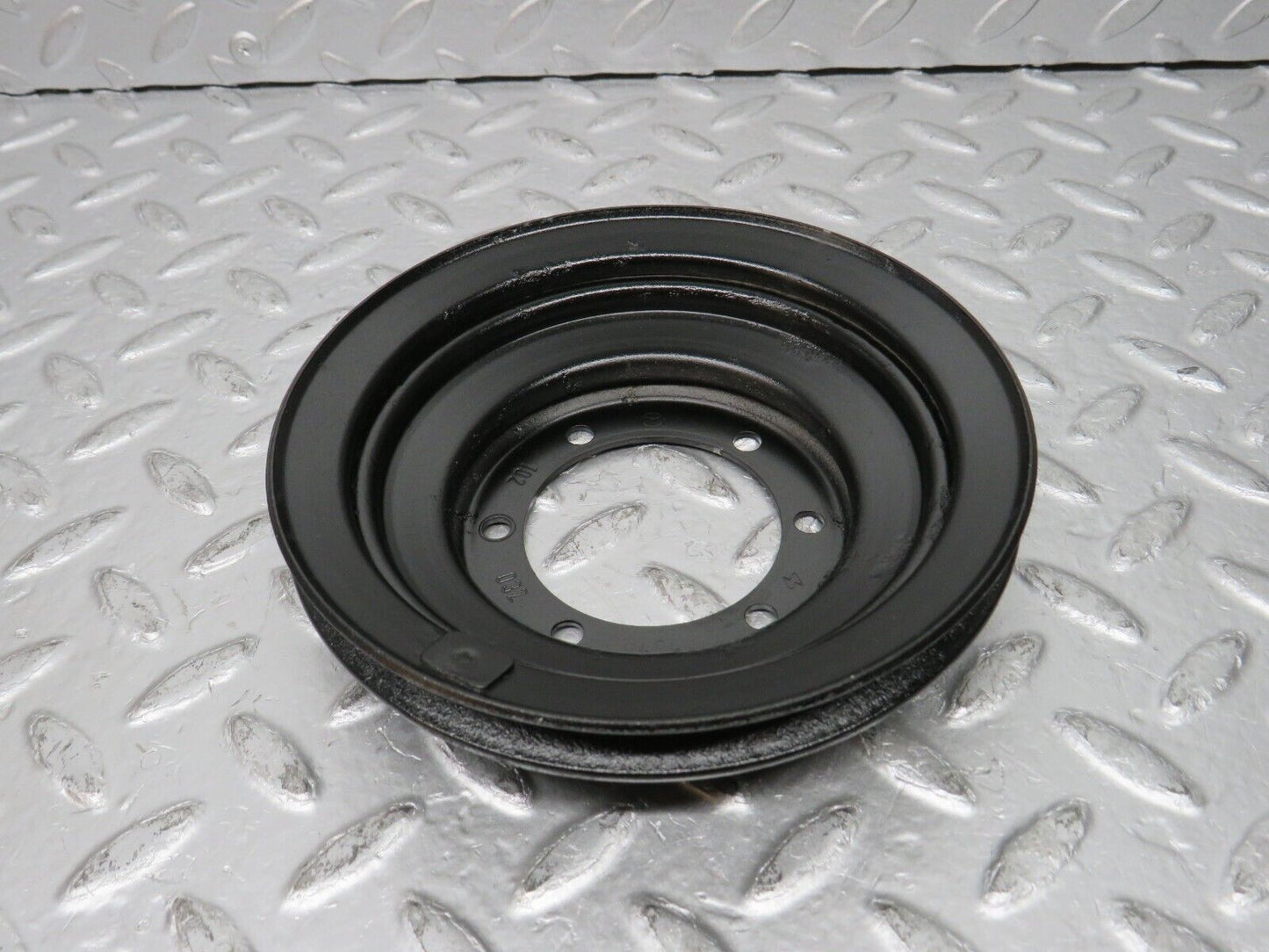 30858 Mercedes-Benz W201 190E Crankshaft Pulley 1020320404