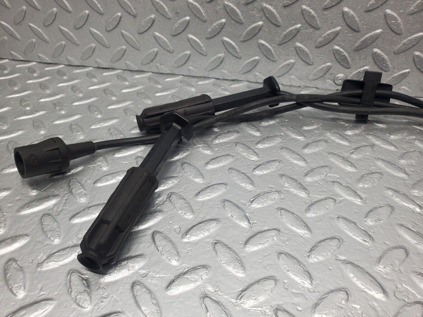46201 Mercedes-Benz W124 280E Ignition Coil Lead Set 0001567110 0300404106
