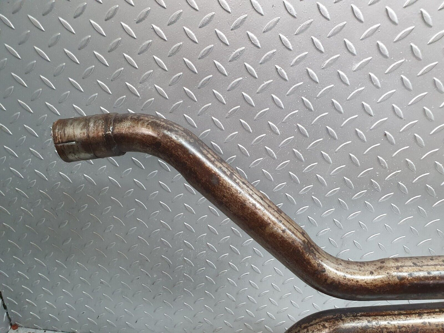 43823 Mercedes-Benz C126 380SEC Coupe Exhaust Middle Silencer