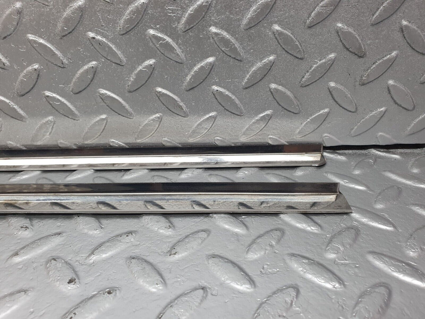 42913 Mercedes-Benz W201 190 2.0L Sunroof Chrome Trim Set