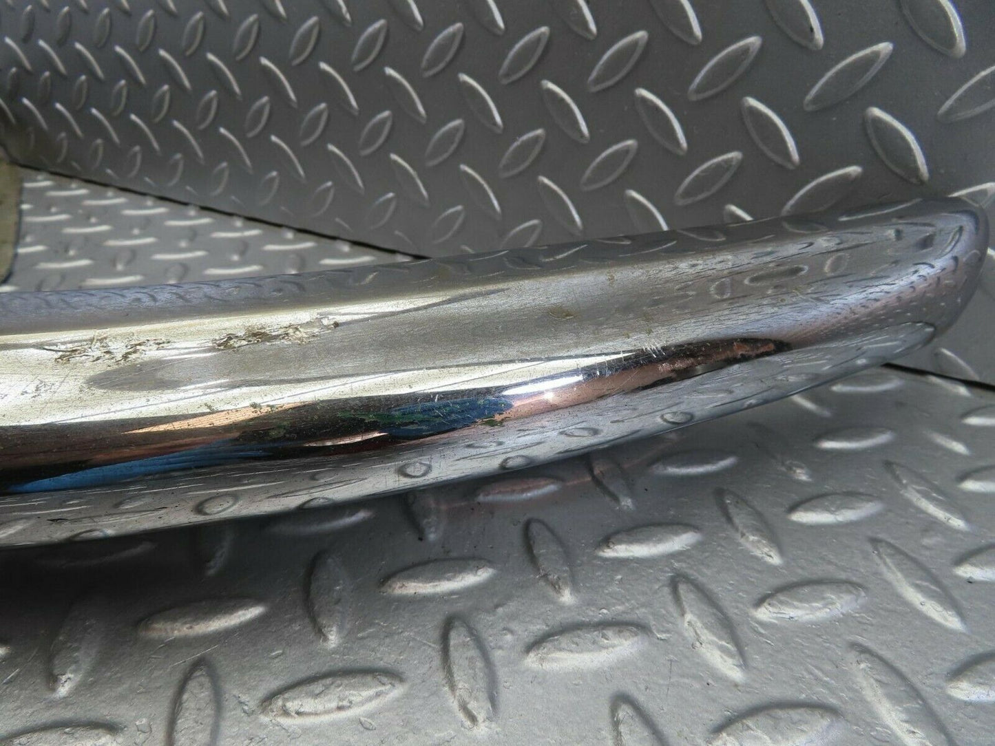 10611 Mercedes-Benz W111 Front Left Upper Bumper Corner
