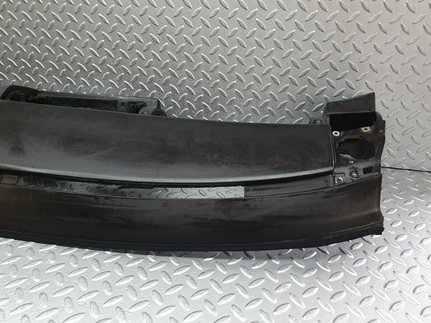 42426 Mercedes-Benz R129 320SL Coupe Dashboard Black