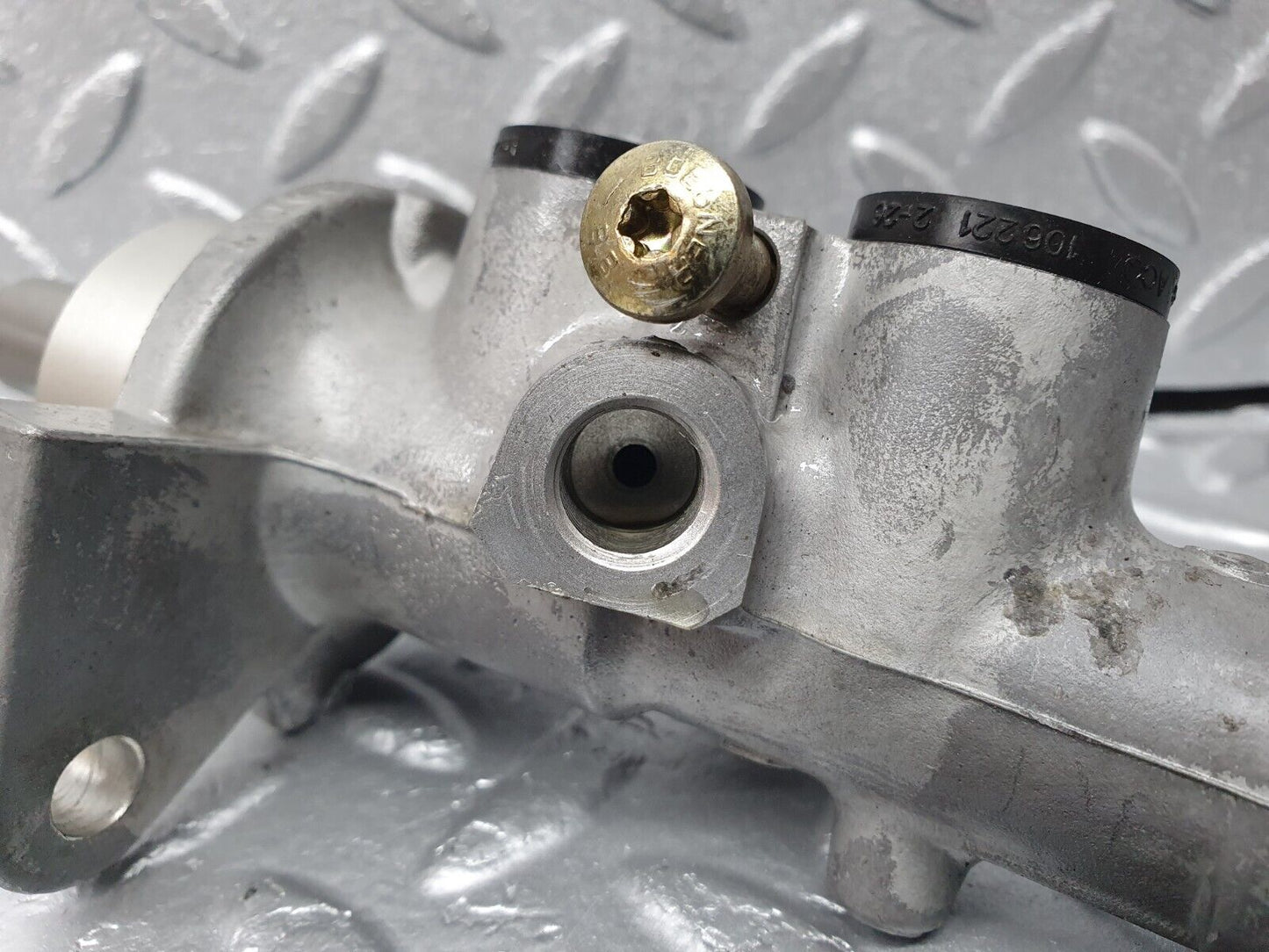 41790 Mercedes-Benz W202 C200 Brake Master Cylinder Lucas