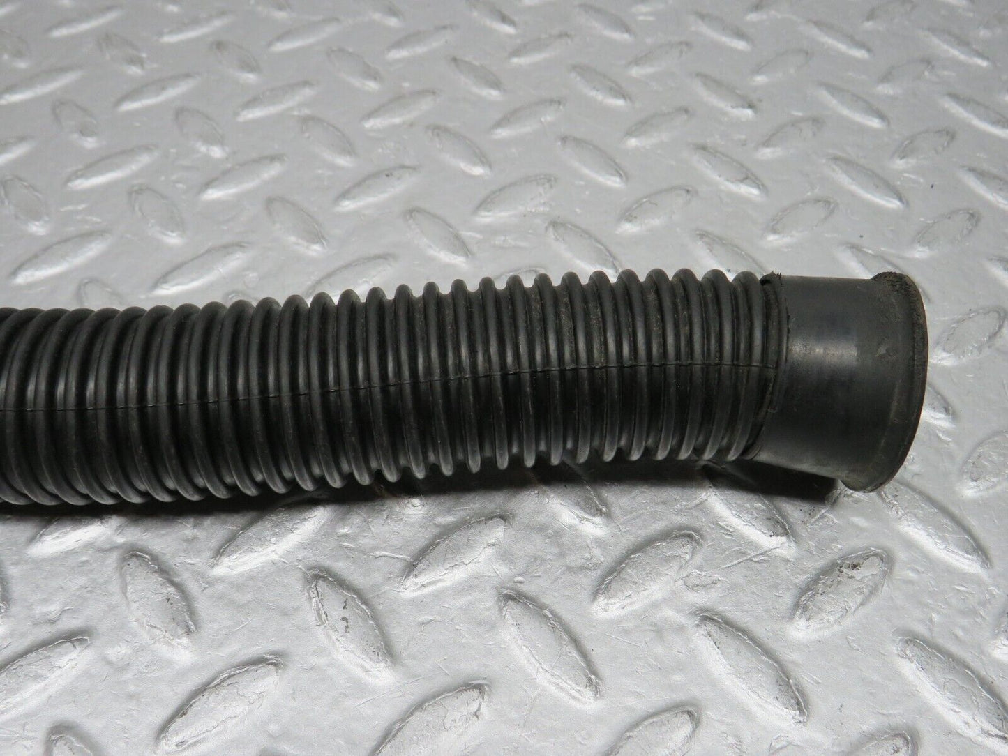 37578 Mercedes-Benz W109 300SEL Trunk Water Drain Hose Pipe