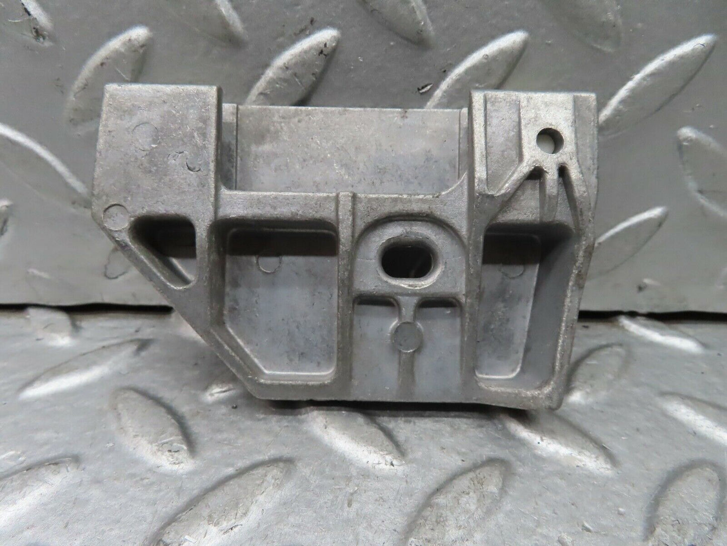 19630 Mercedes-Benz C140 CL420 Coupe Door Window Guide Bracket 1247250432