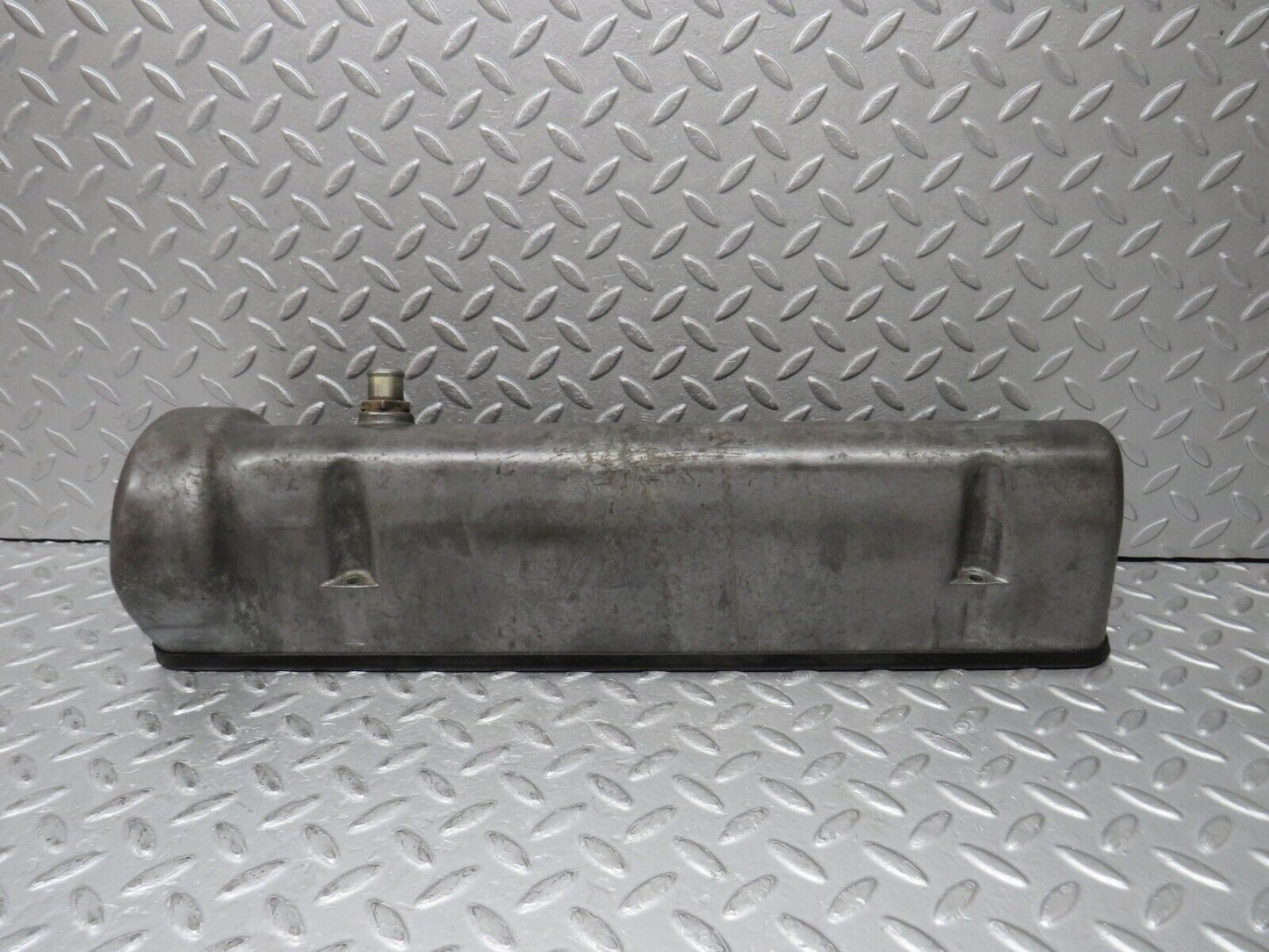 37636 Mercedes-Benz W109 300SEL Cylinder Head Valve Cover Left 1160161805