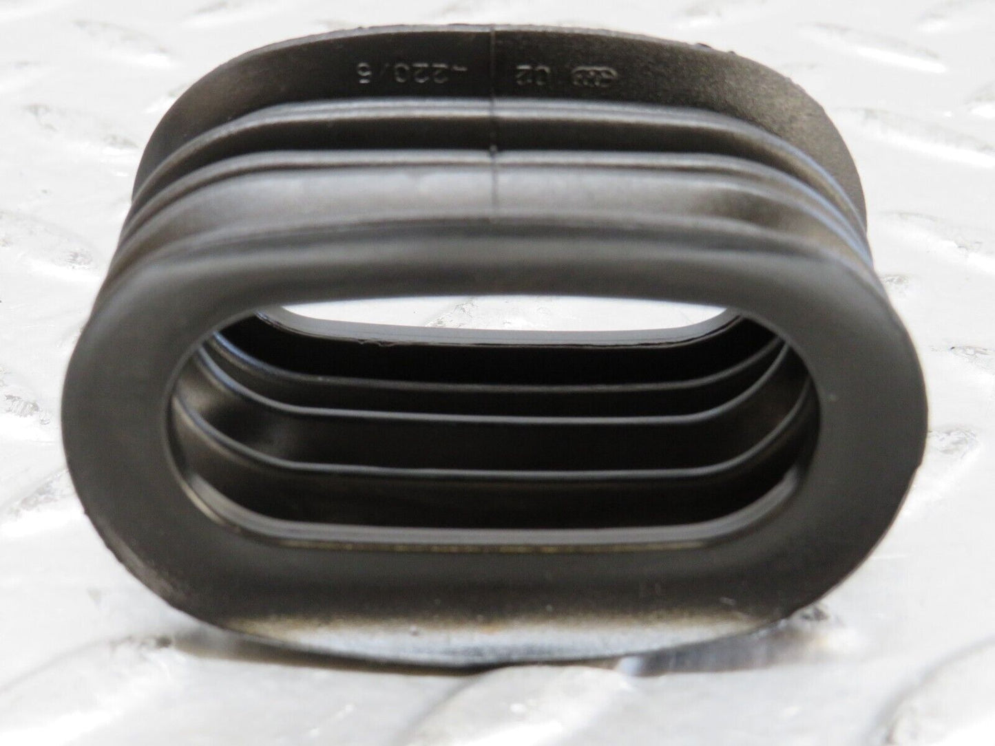 26522 Mercedes-Benz C124 220CE Door Wire Protector Rubber 1248210197