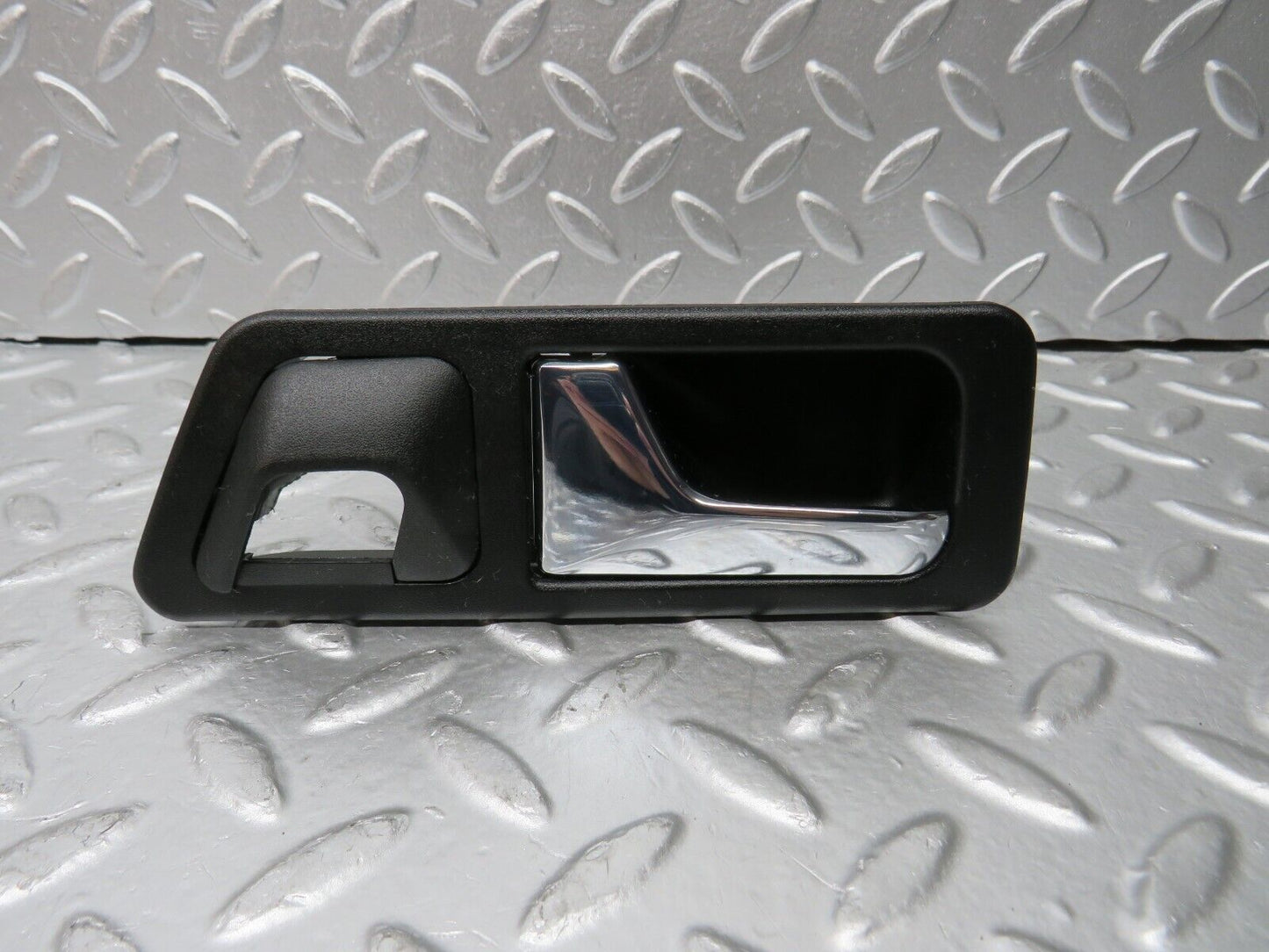 30586 Mercedes-Benz W201 190E 2.0L Left Interior Door Handle 2017660164
