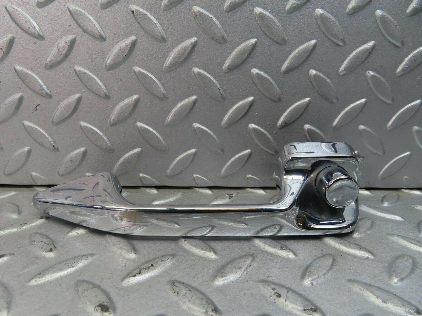 8792 Mercedes-Benz W115 Chrome Door Handle Rear Right 1157660401