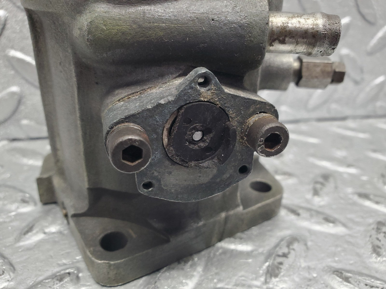 W112 throttle body valve used OEM