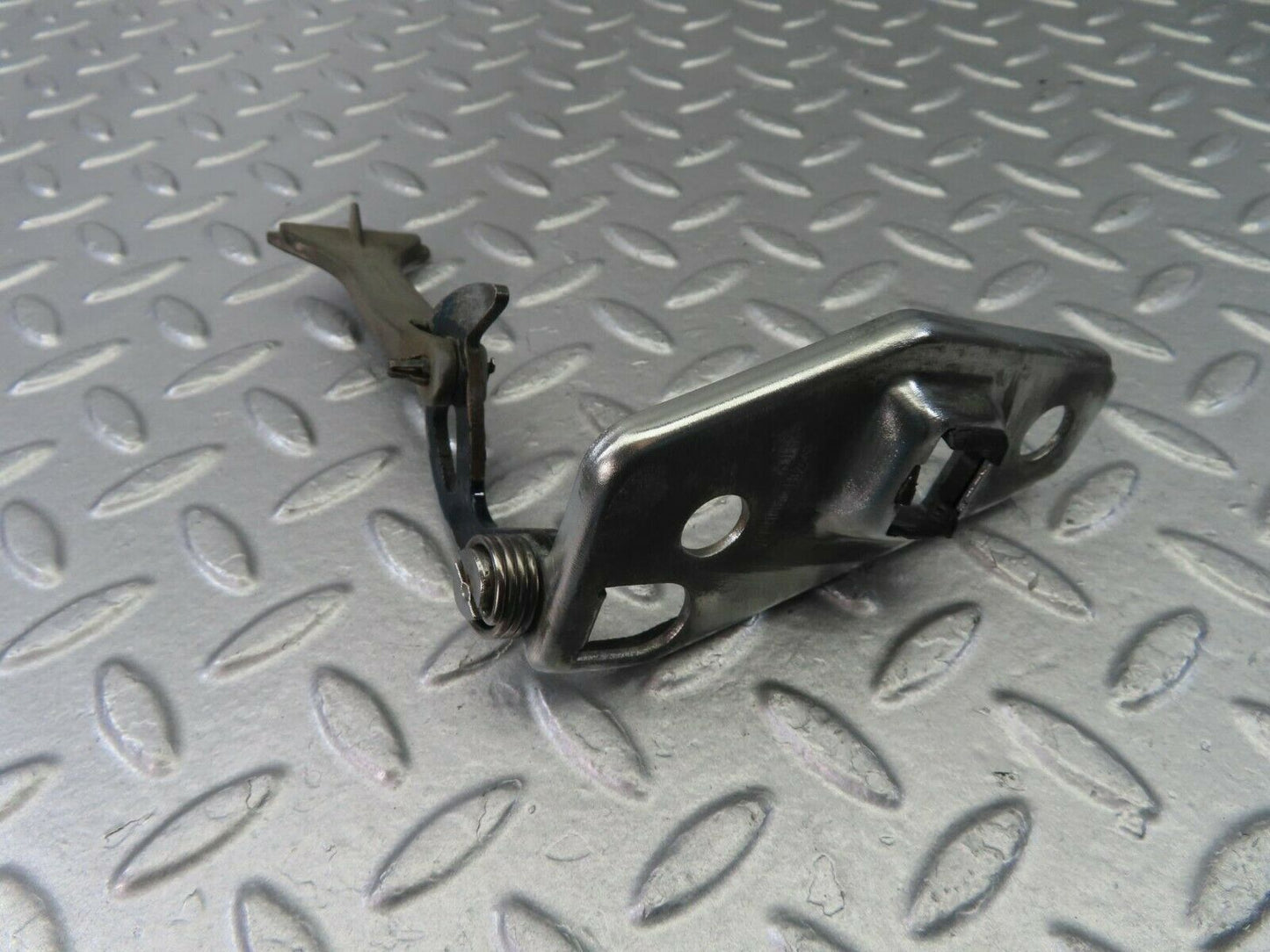 10528 Mercedes-Benz W201 190E Bonnet Safety Catch 2018800560