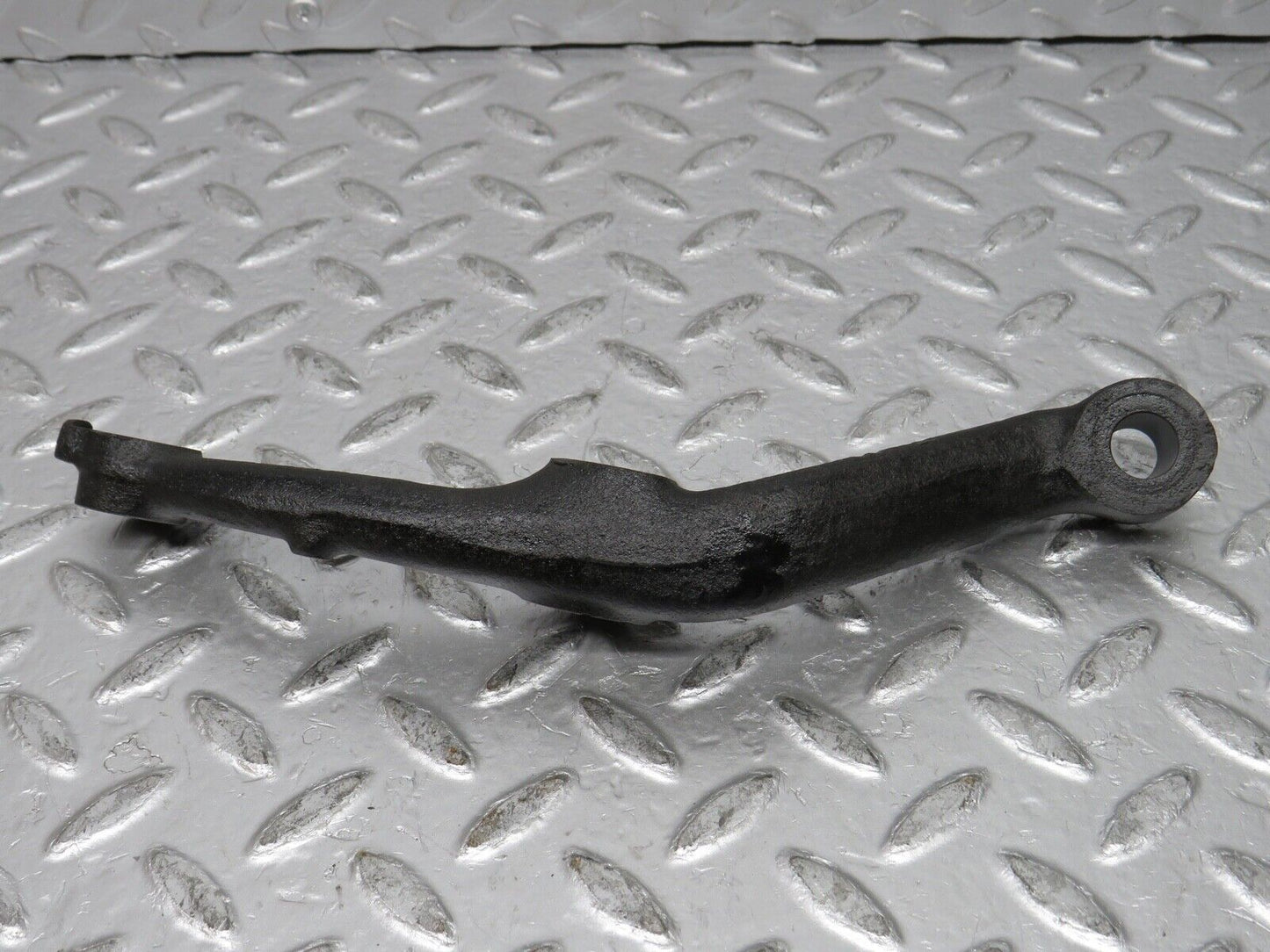 0382 Mercedes-Benz W116 Front Axle Steering Arm Right 1163321720