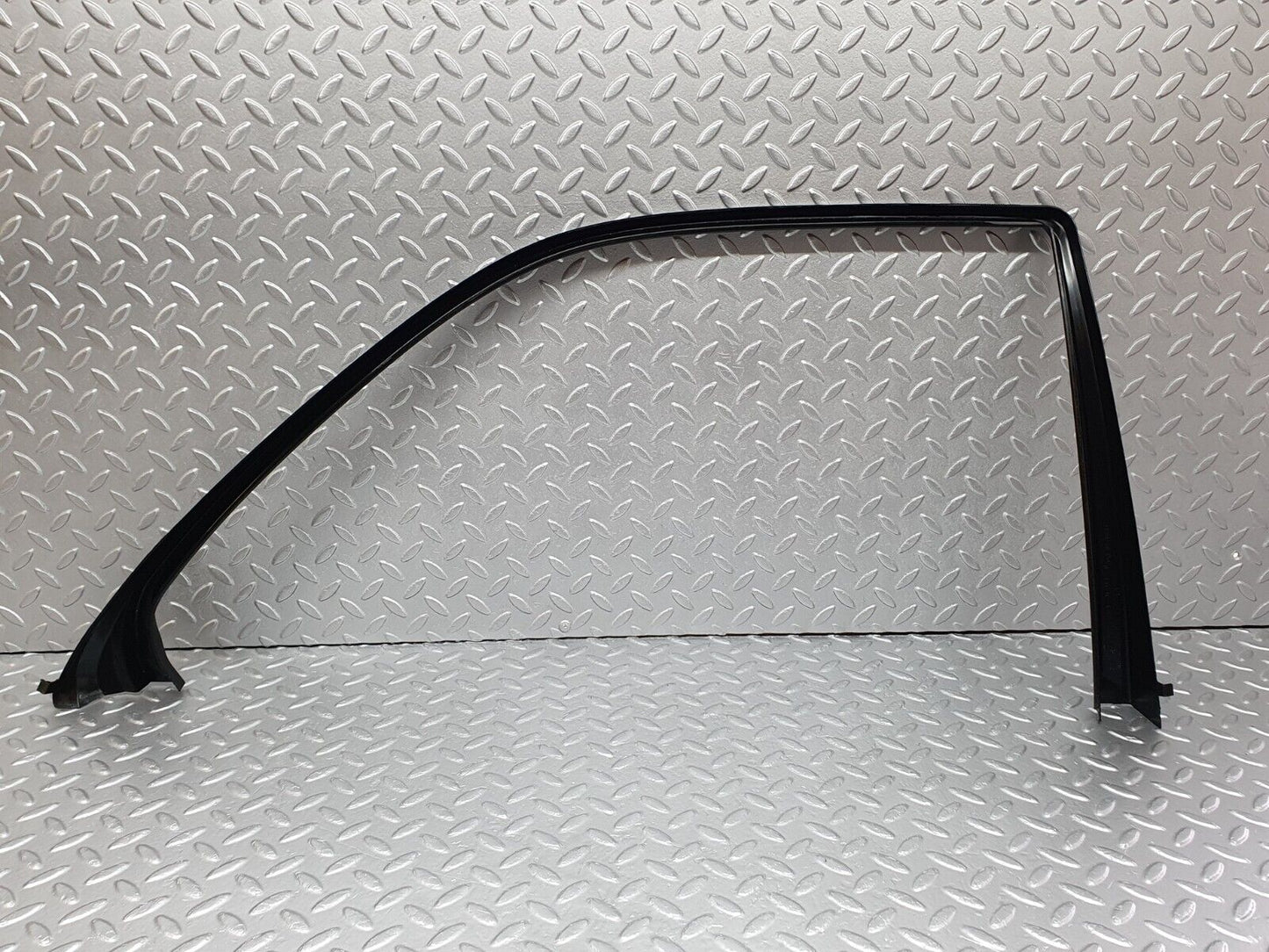 42086 Mercedes-Benz W202 C200 Rear Right Door Window Frame Trim 2273502271