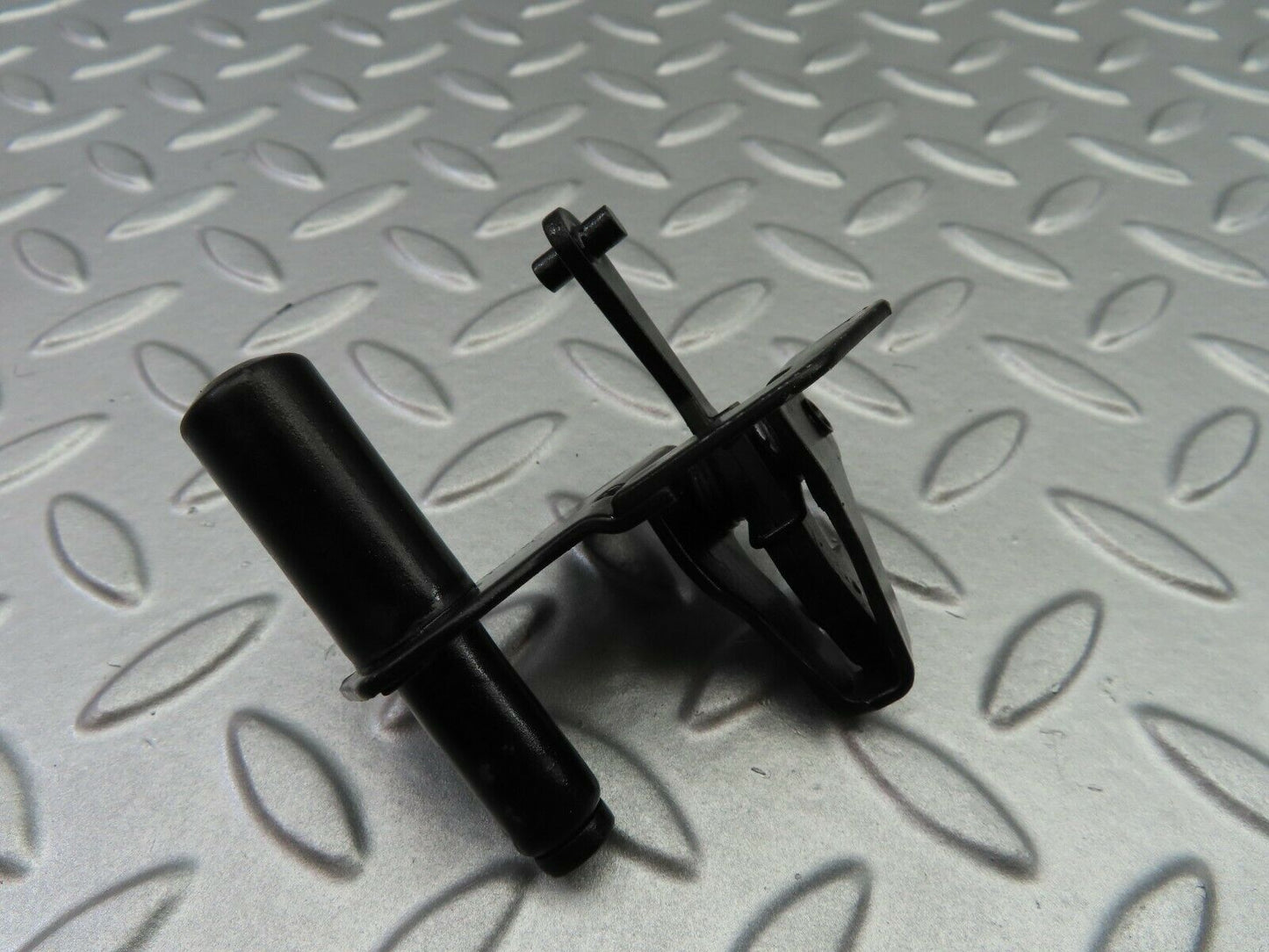 6801 Mercedes-Benz S124 E220 Wagon Bonnet Lock Catch 1248800260