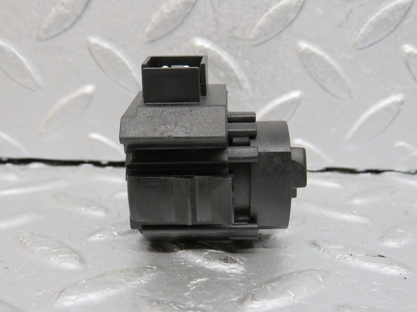 39631 Mercedes-Benz R129 320SL Coupe Kick Down Switch 0025452214