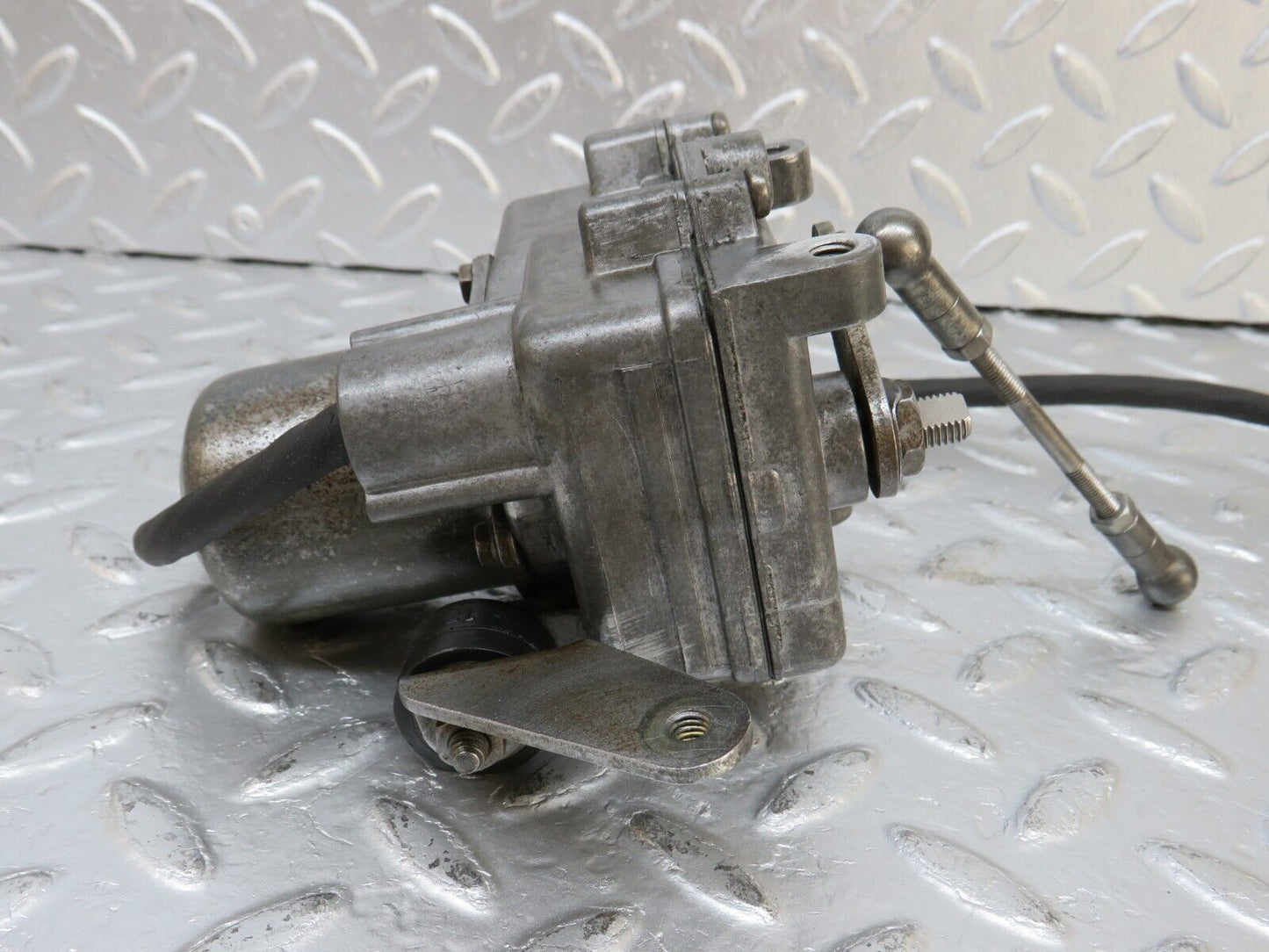 34525 Mercedes-Benz C126 380SEC Coupe Cruise Control Actuator 0015457532