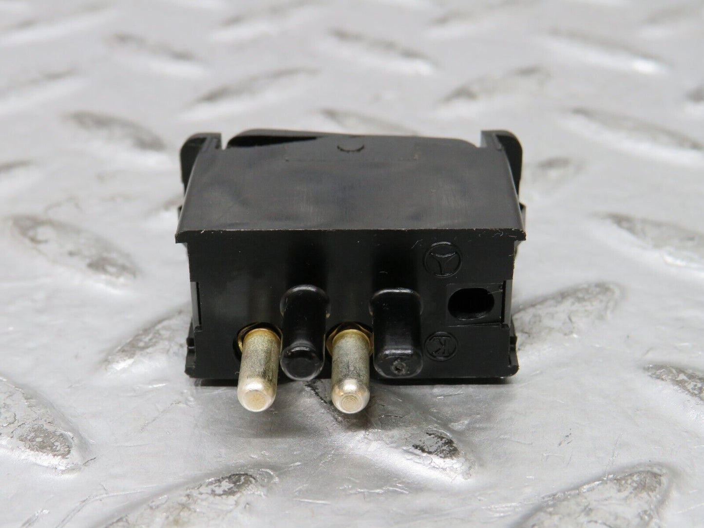 27348 Mercedes-Benz W123 280E Interior Light Switch 0008205910