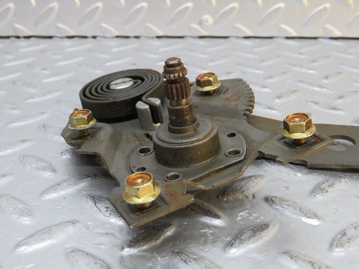0444 Mercedes-Benz W123 230E Rear Left Window Manual Regulator