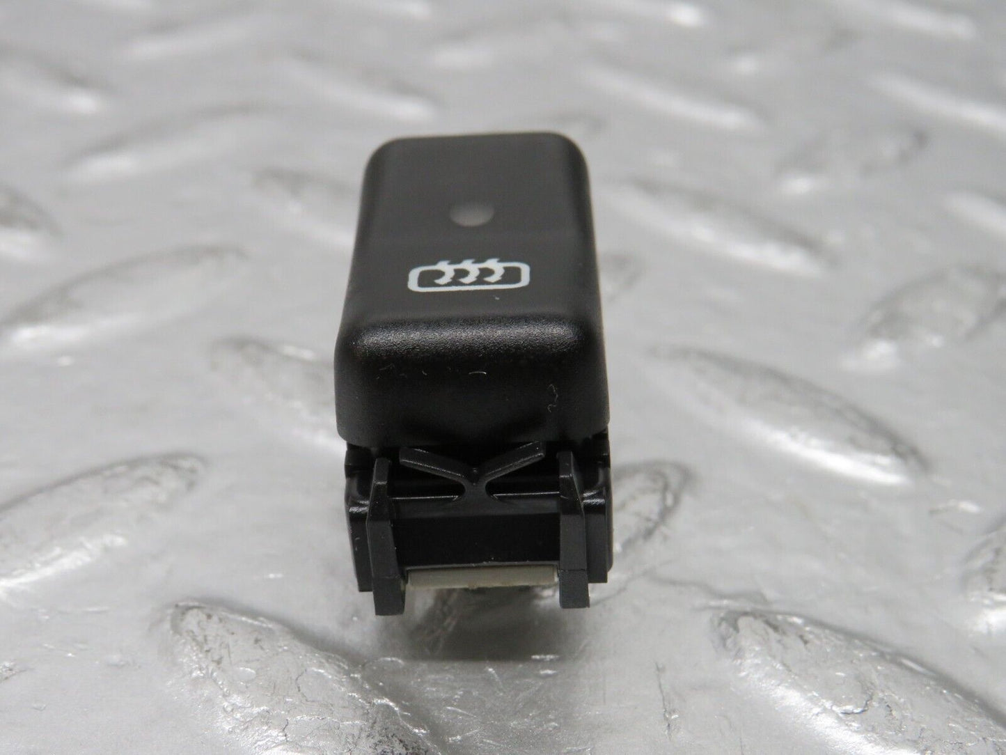 31380 Mercedes-Benz S124 220TE Rear Windscreen Defroster Switch 1298207410