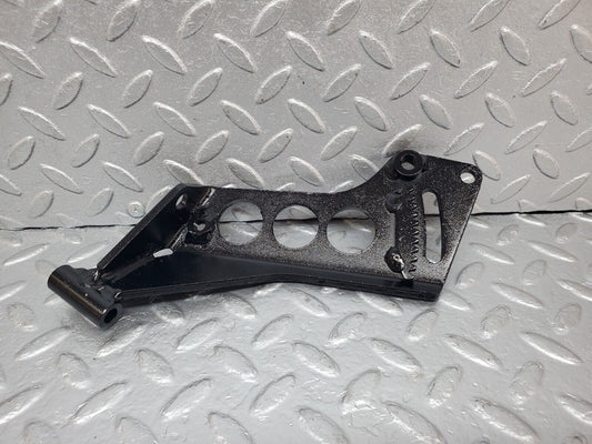 44477 Mercedes-Benz W123 280E Power Steering Pump Bracket