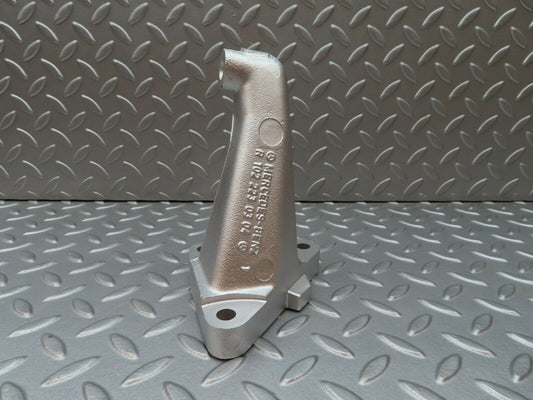 3832 Mercedes-Benz S123 200T Wagon Engine Mount Bracket Right Side 1022230304