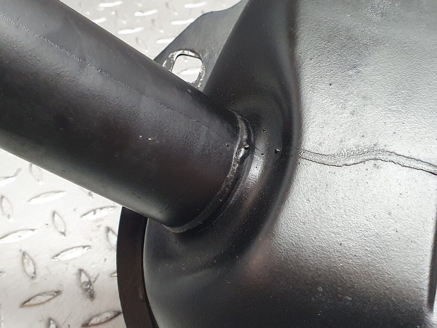 41732 Mercedes-Benz W124 200E Fuel Tank 2014710521
