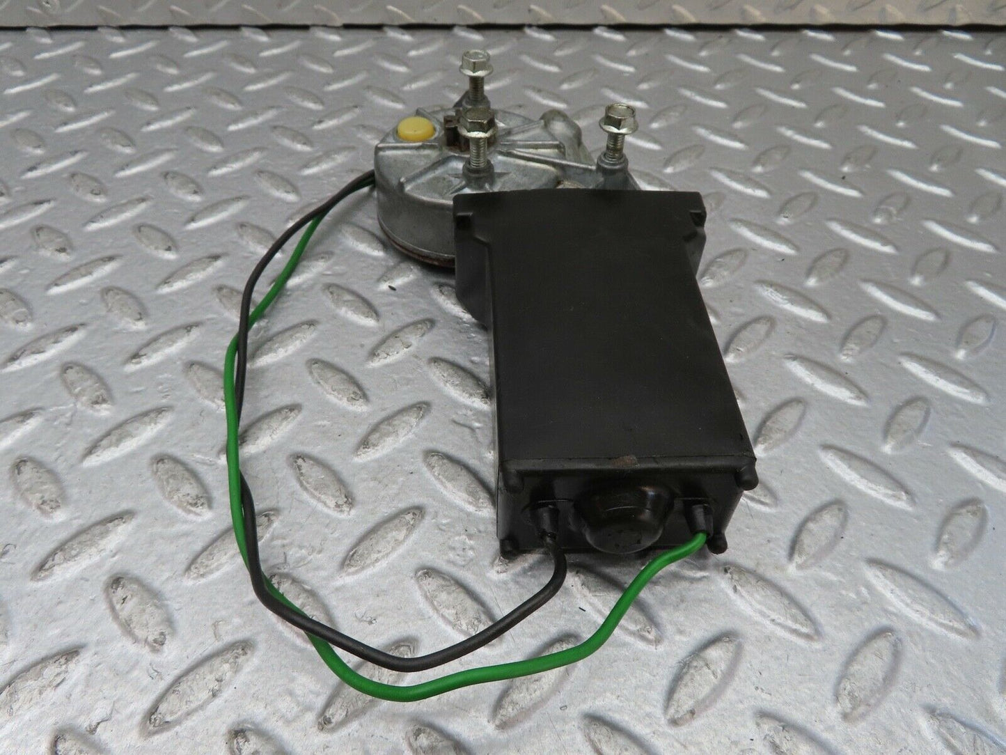 18793 Mercedes-Benz W116 Rear Left Window Regulator Motor 0130820002