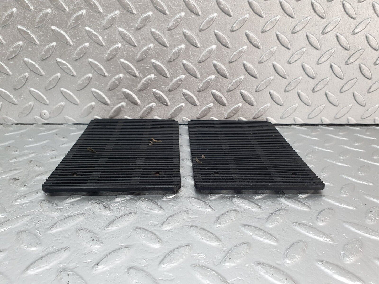 43677 Mercedes-Benz C126 380SEC Coupe Parcel Shelf Speaker Cover 2x 1268200012