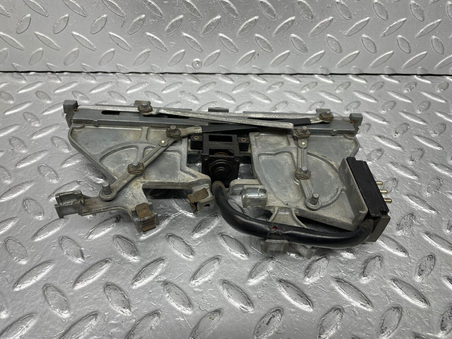 3276 Mercedes-Benz W115 220D Heater Control Switch 1158300485