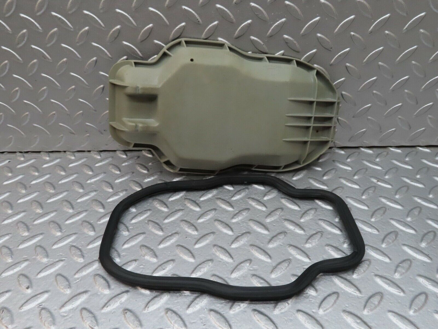 18109 Mercedes-Benz W123 200 Headlight Cover