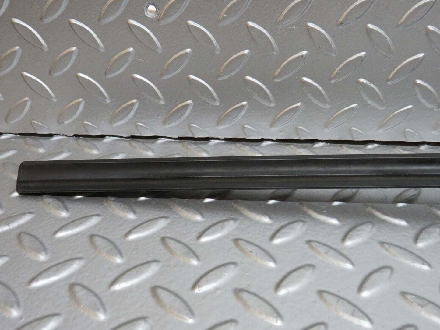 27961 Mercedes-Benz W123 280E Trunk Boot Lid Chrome Moulding Trim