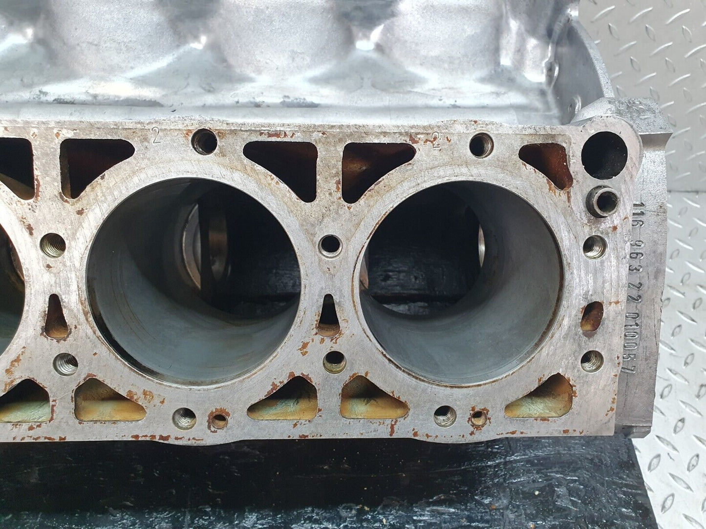43842 Mercedes-Benz C126 380SEC Coupe Engine Block 116.963 1160111201