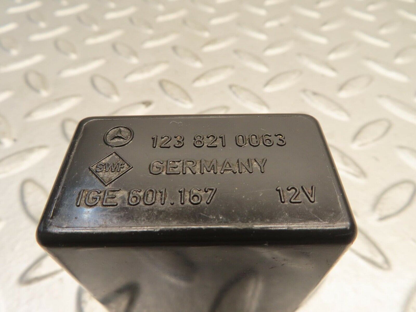 11806 Mercedes-Benz R107 450SL Wiper Control Relay 1238210063