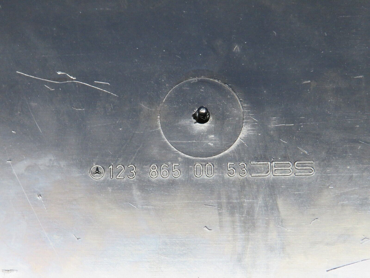 30973 Mercedes-Benz W123 200D First Aid Box 1238650053