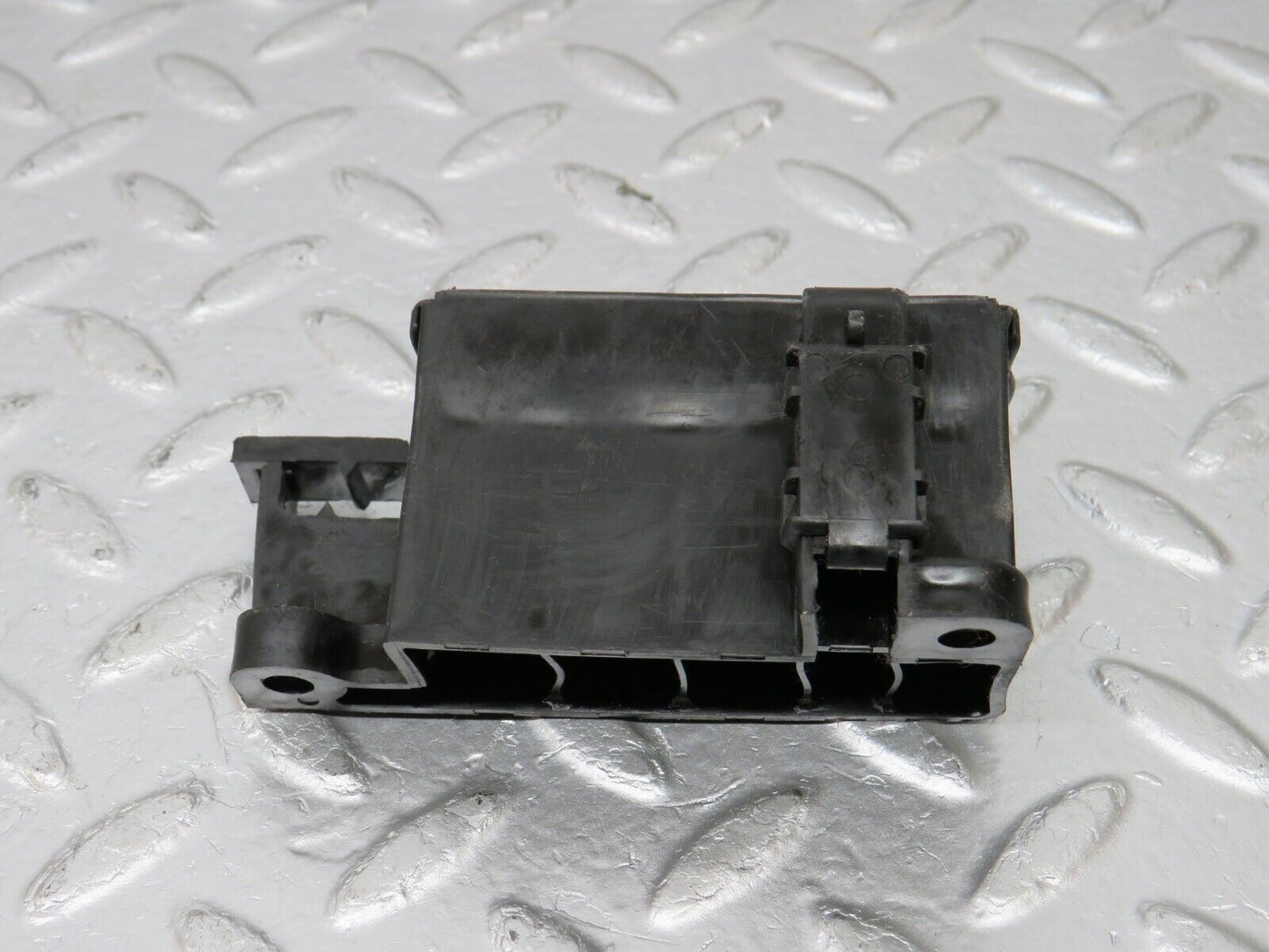 34423 Mercedes-Benz C126 380SEC Cable Wire Distributor Connector 1040030407