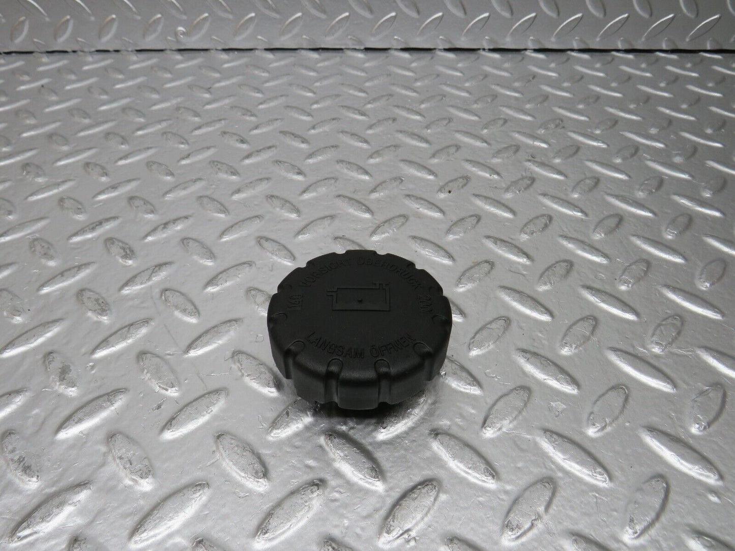 24945 Mercedes-Benz W140 S320 Coolant Tank Reservoir Cap 2105010315