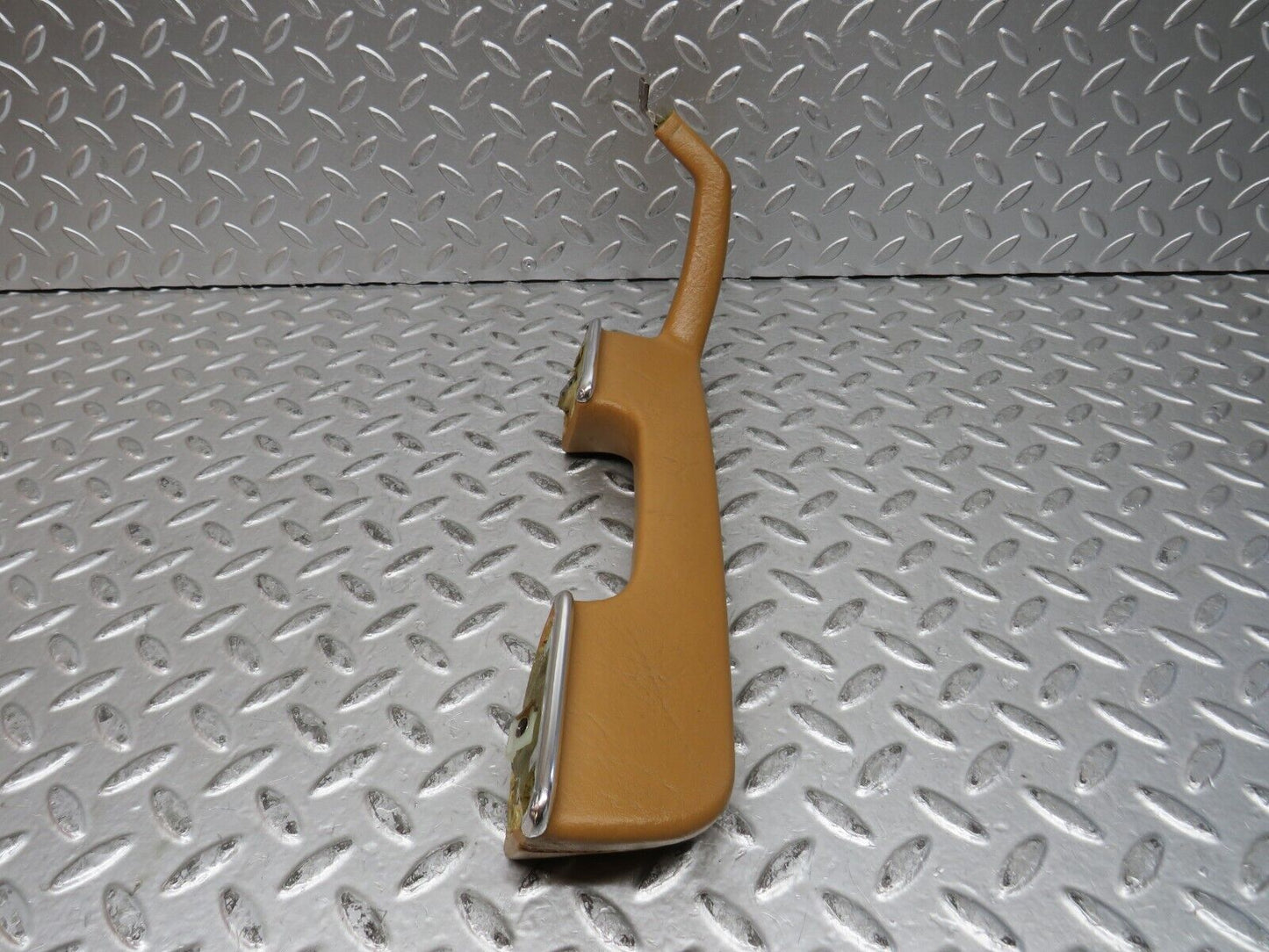 28602 Mercedes-Benz W123 280E Left Interior Door Handle Palomino 1239701701