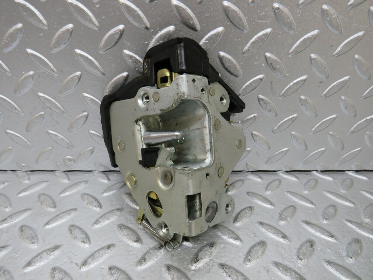 27405 Mercedes-Benz W123 280E Rear Left Door Lock Mechanism 1237230108