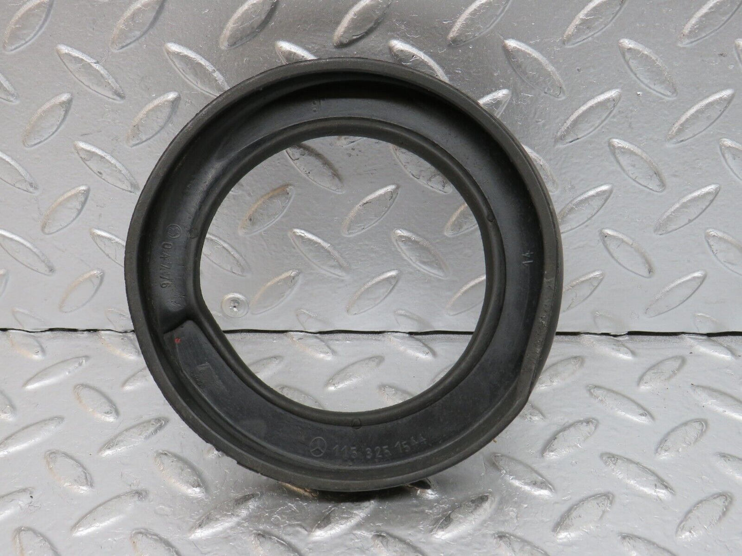 0805 Mercedes-Benz C107 350SLC Coupe Rubber Buffer Suspension Rear 1153251544