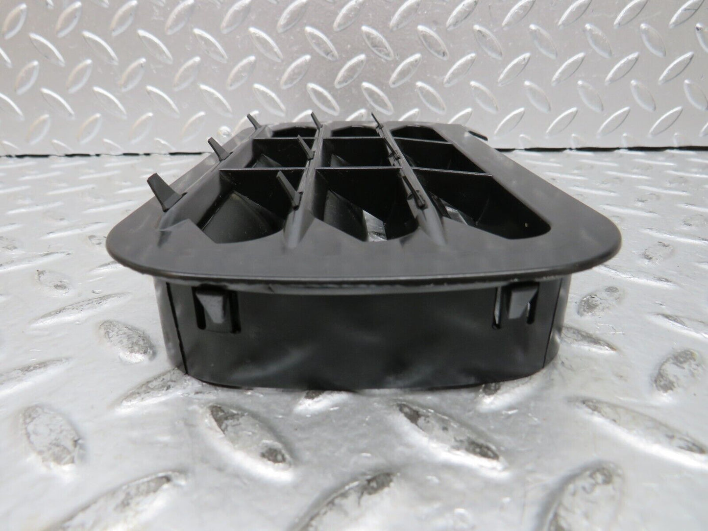 27578 Mercedes-Benz S124 300TE Wagon Air Intake Vent 1248370230