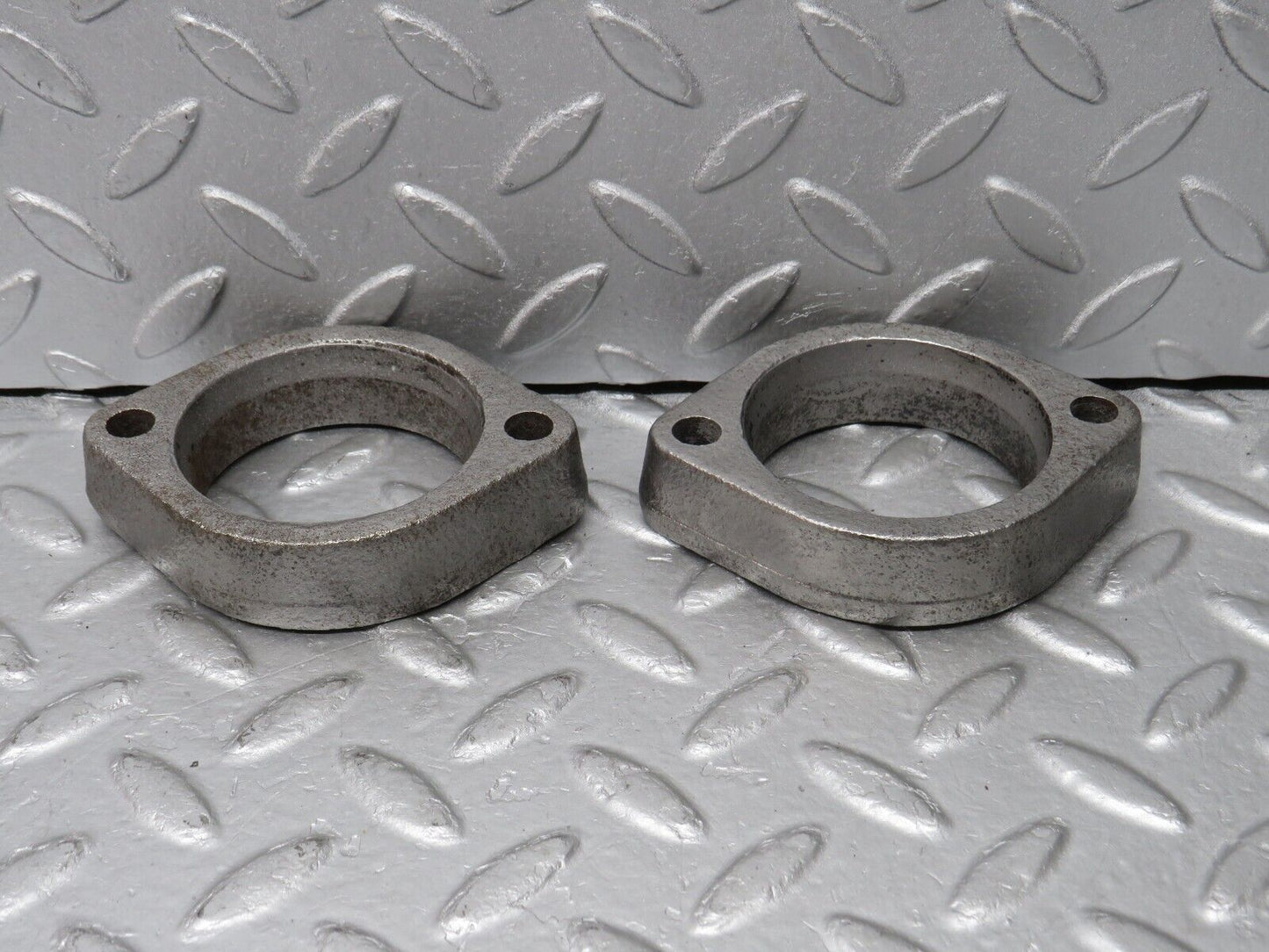 38126 Mercedes-Benz A124 320E Cabriolet Exhaust Flange 2x