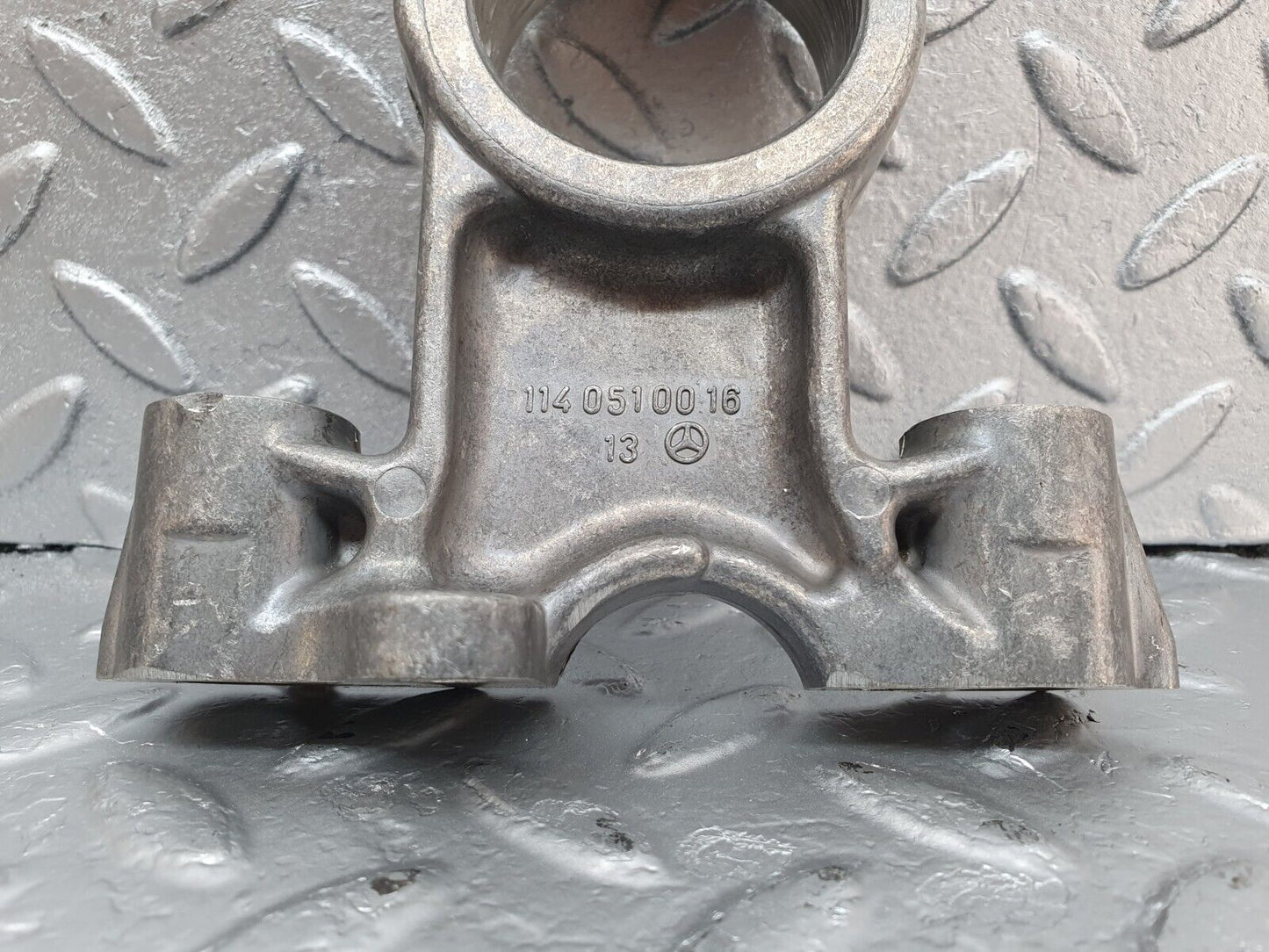 43272 Mercedes-Benz W108 280SE Camshaft Tower Bearing 1140510016