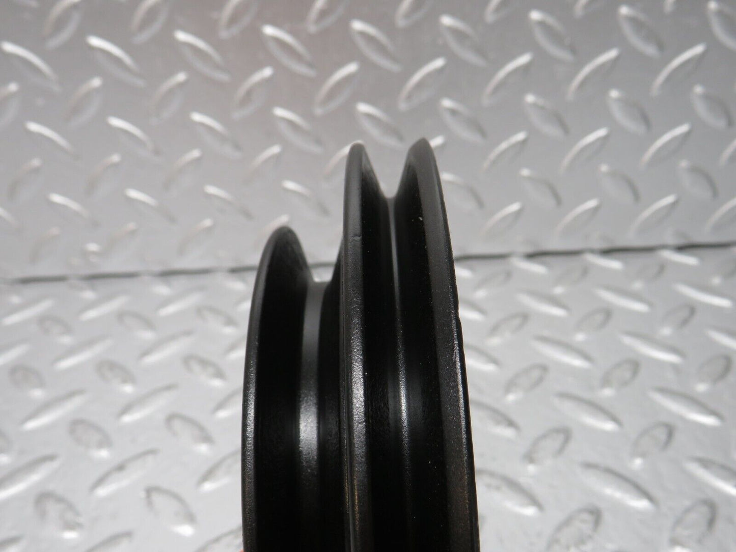 30858 Mercedes-Benz W201 190E Crankshaft Pulley 1020320404