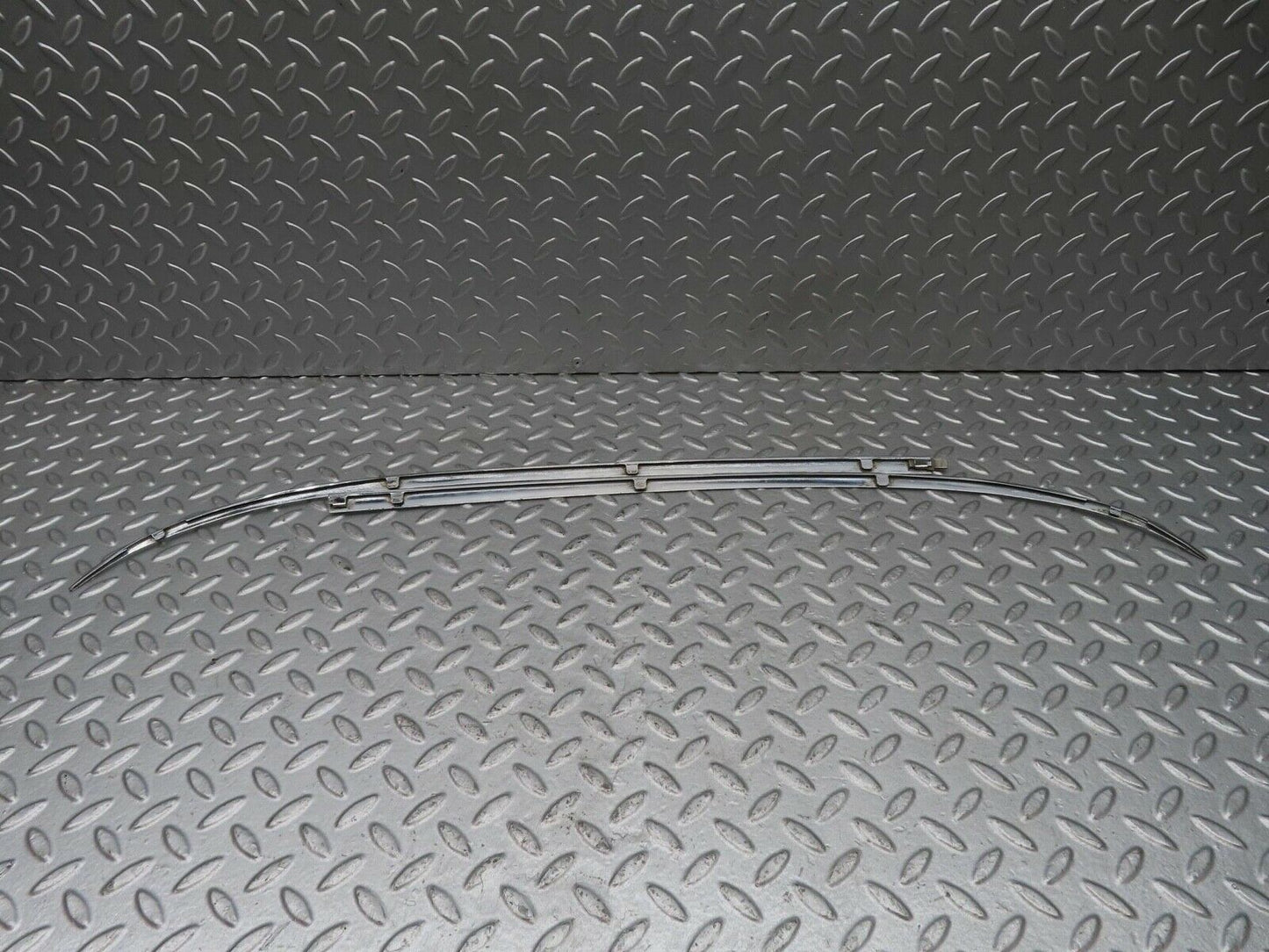 13283 Mercedes-Benz W111 220S Rear Windscreen Top Chrome Strip