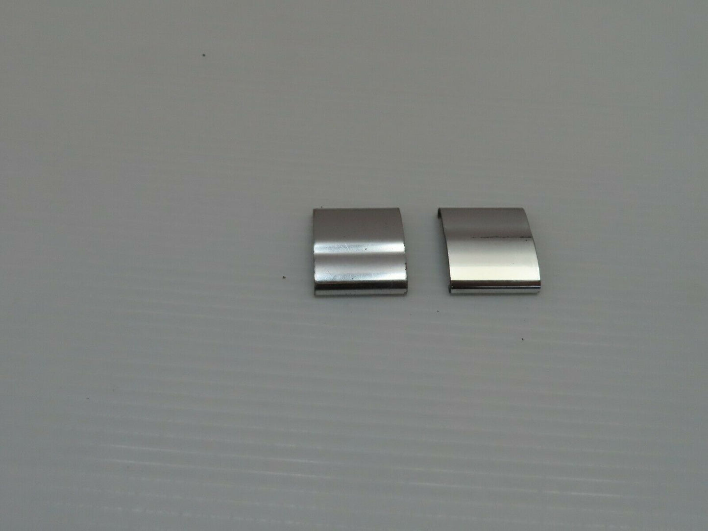 7448 Mercedes-Benz W116 450SE Front Windscreen Chrome Frame
