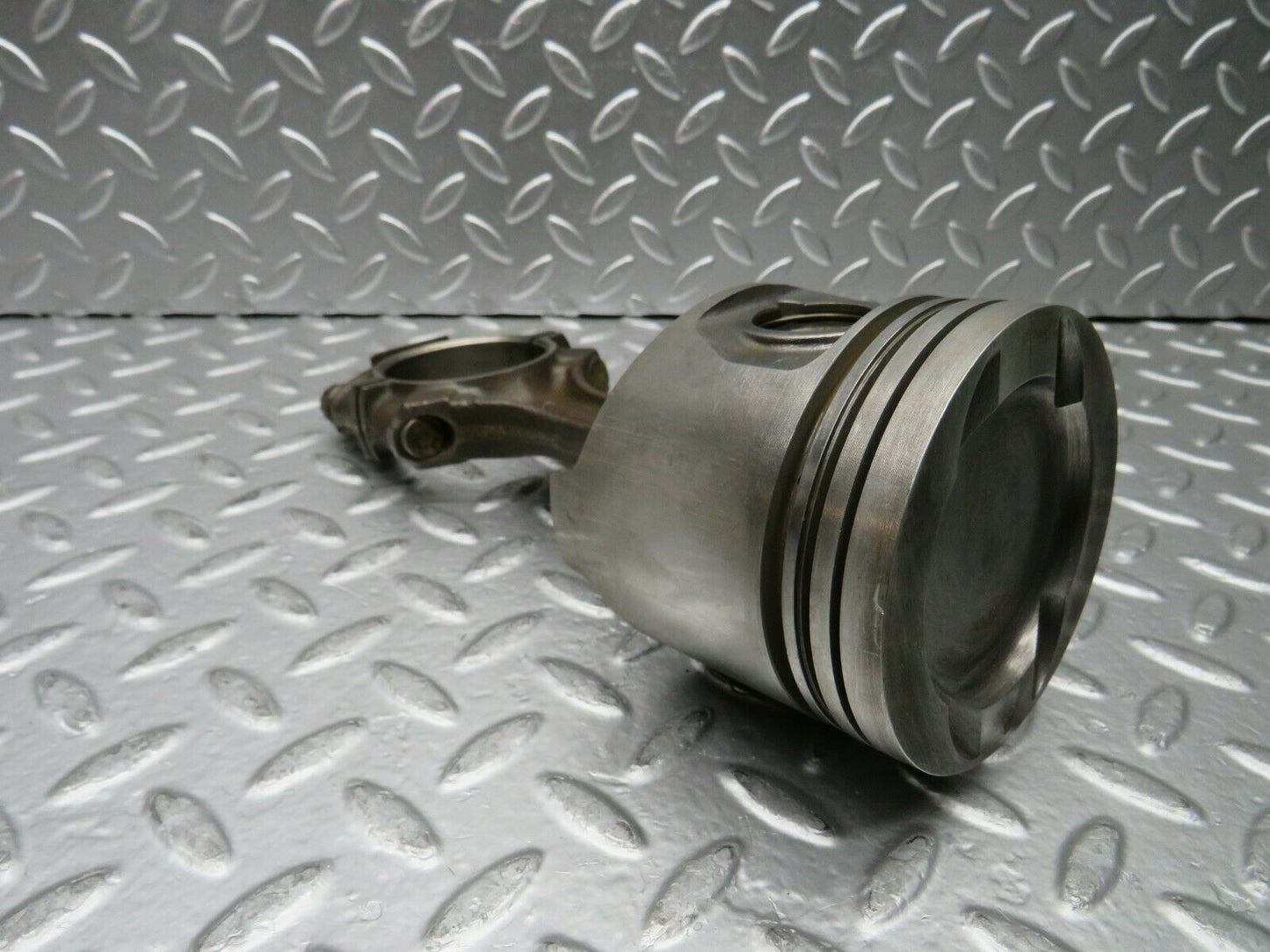 22801 Mercedes-Benz C107 450SLC Coupe Piston With Connecting Rod 92.48 mm