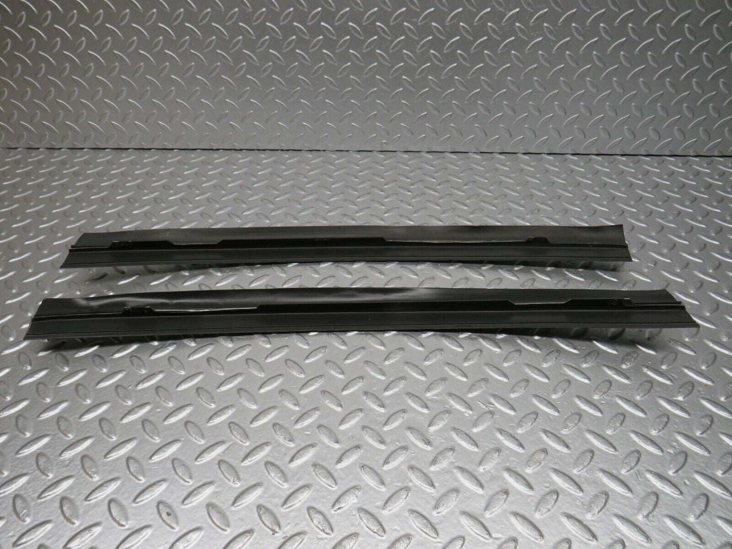32587 Mercedes-Benz S124 300TE Wagon Windscreen Lower Moulding Trim Pair