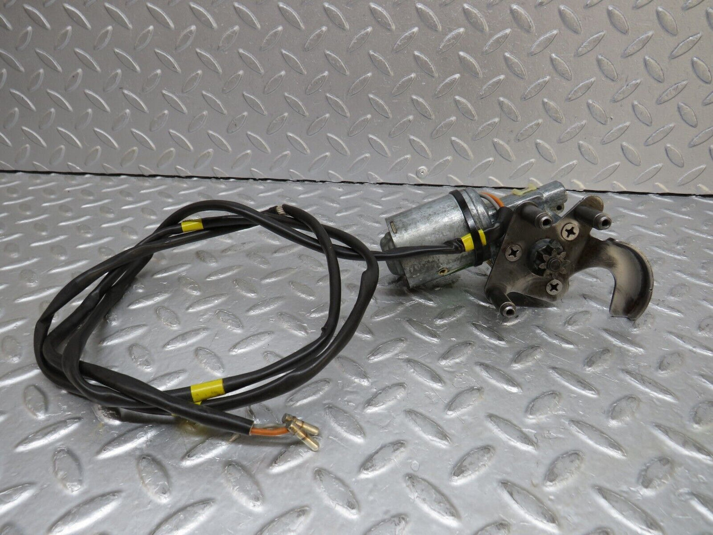 37063 Mercedes-Benz C126 420SEC Coupe Front Left Seat Backrest Adjustment Motor 0390216690